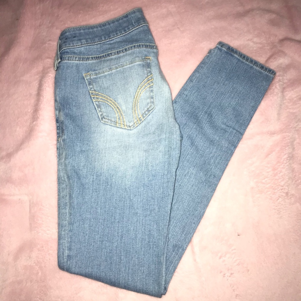 Hollister medium wash skinny jeans